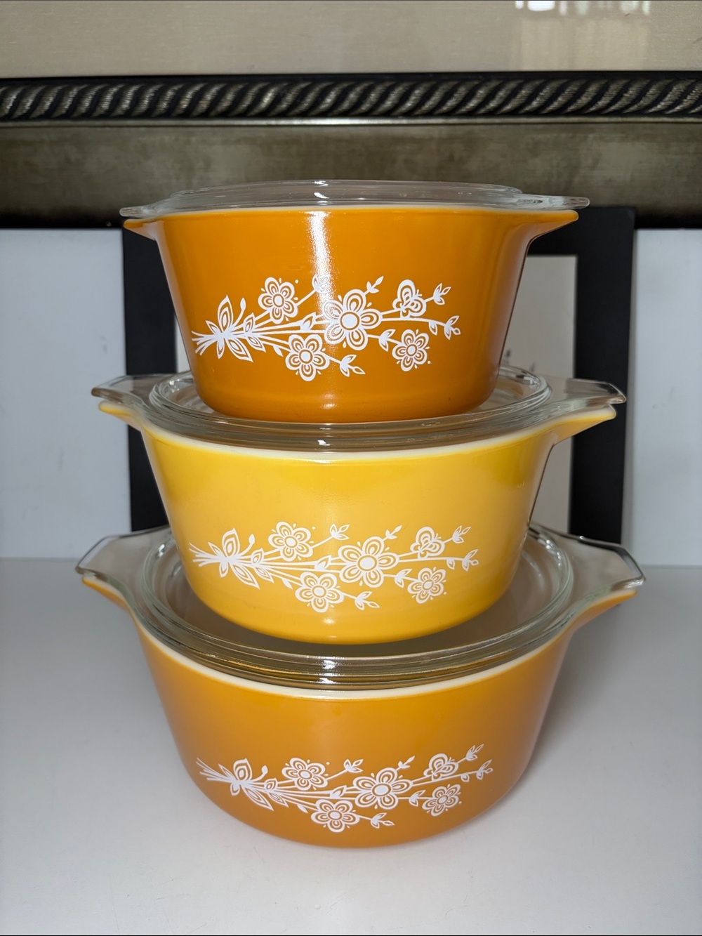 PYREX Butterfly Gold Casserole( Set Of 3 with Lid )